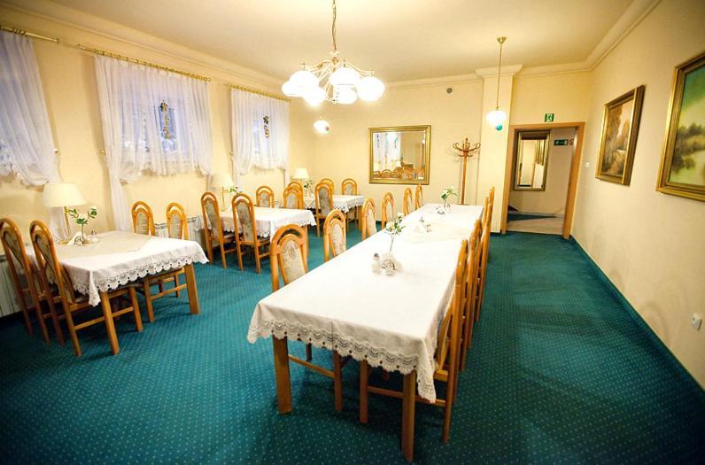 Hotel Korona Слубице Экстерьер фото